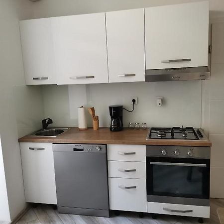 Studio Apartman Kristina Apartman Póla Kültér fotó
