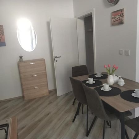 Studio Apartman Kristina Apartman Póla Kültér fotó