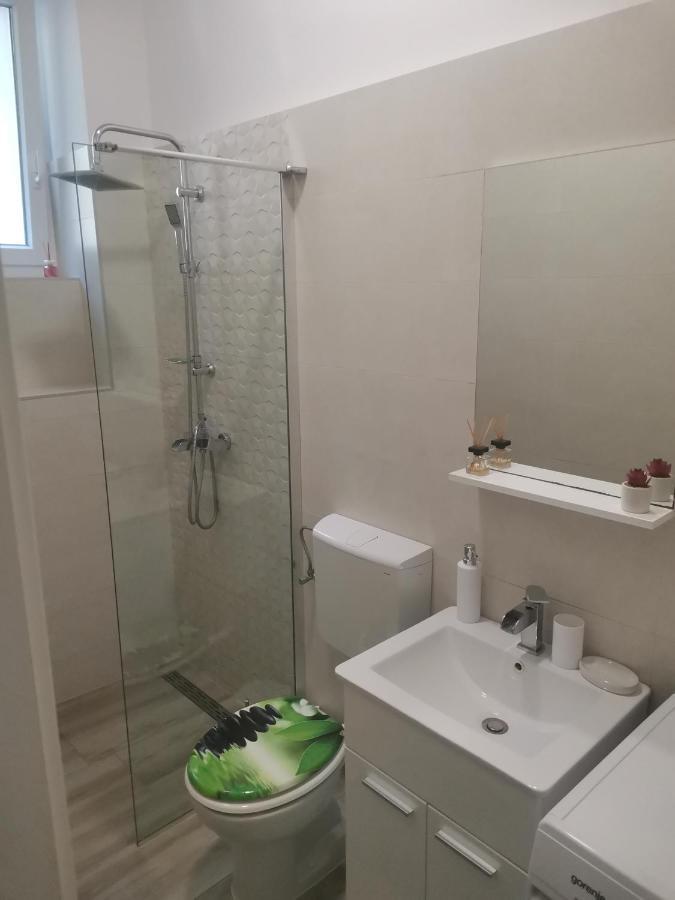 Studio Apartman Kristina Apartman Póla Kültér fotó